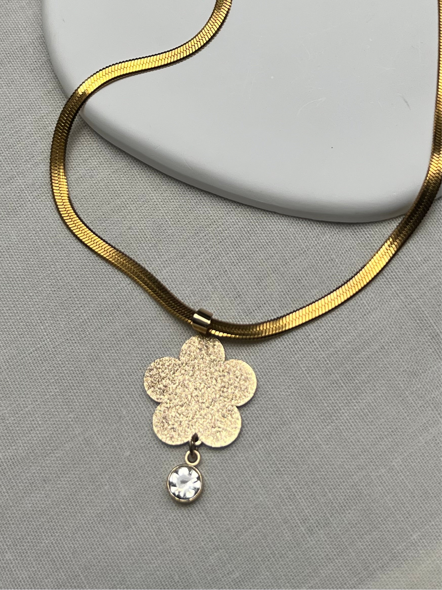 Flower pendant